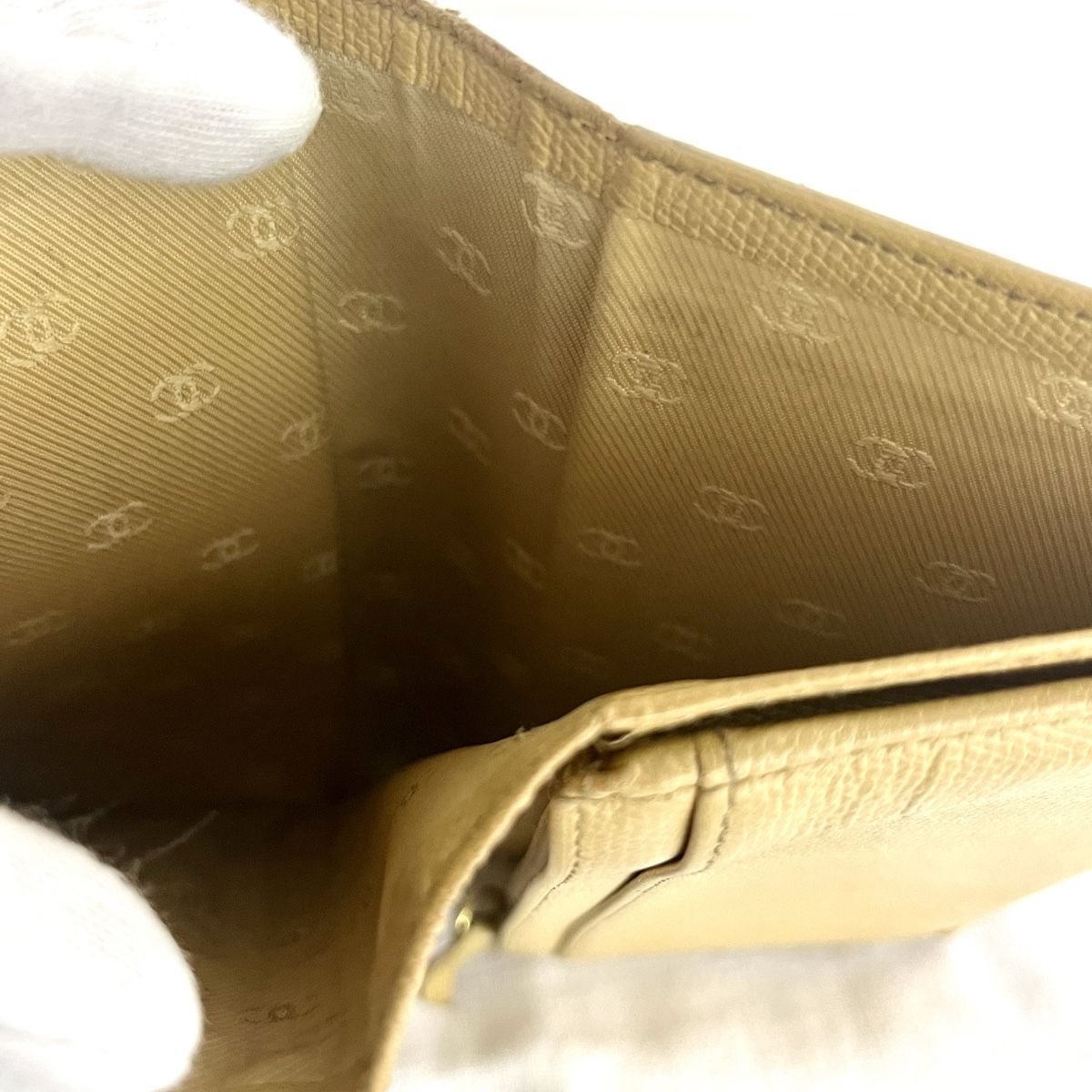 Chanel Portamonete: Chanel Portemonnaie beige – Usato da Basel venduto da marinaliane 5