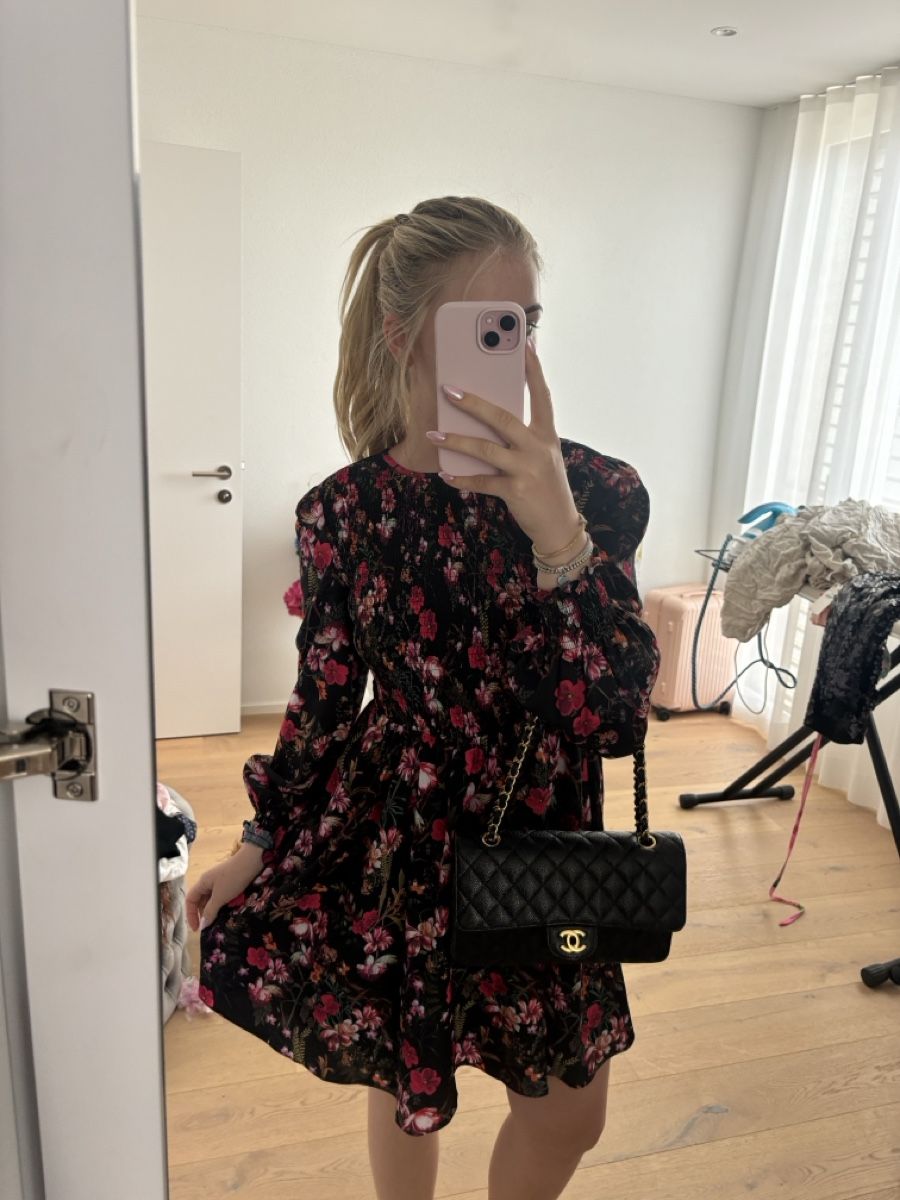 Ted Baker Kleider: Tee Baker Blumenmuster Schwarz Pink Grösse S – Neu (gemäss Beschreibung) aus lenzburg von naemi30