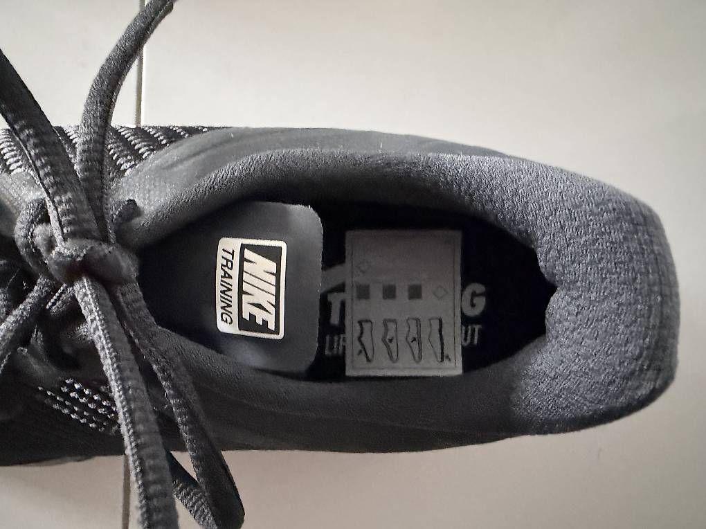 Nike Scarpe da uomo: Nike Air Max - Carbon - Gr42 - neu – Nuovo (secondo la descrizione) da Zollikofen venduto da Just2Fast 2