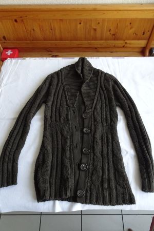 Longstrick Jacke braun Gr. S, Madonna