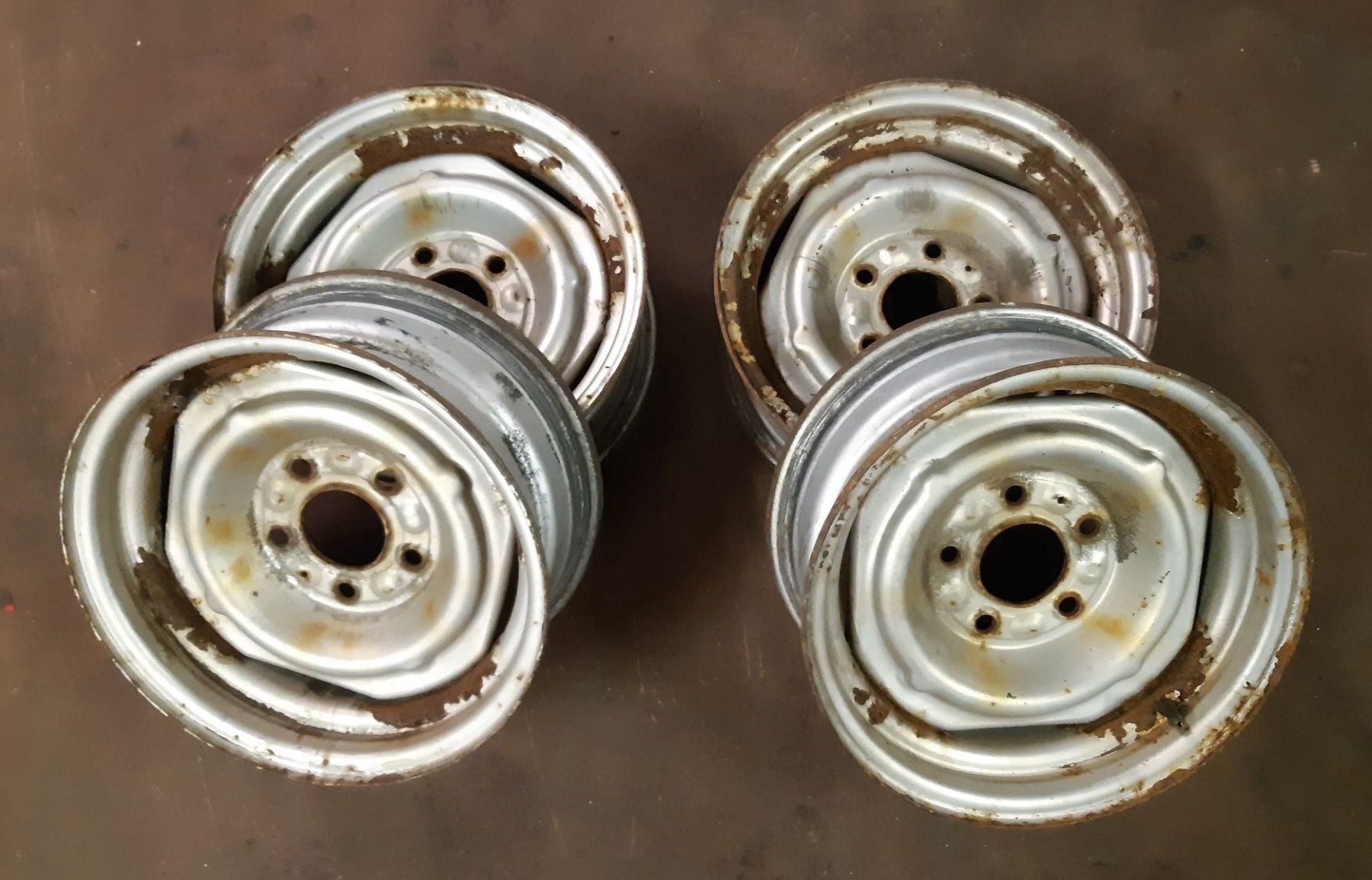 Sonstiges Fahrzeugzubehör: Originale GM Stahlfelgen 14x6“ – Gebraucht aus Niedergösgen von usc_9sk7