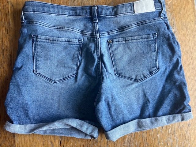 H&M Hosen: Jeans-Shorts Mädchen (Gr. 170) – Gebraucht aus Aathal-Seegräben von daso03 1