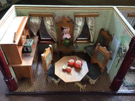 Absolut tolle Kleine Antike Puppenstube