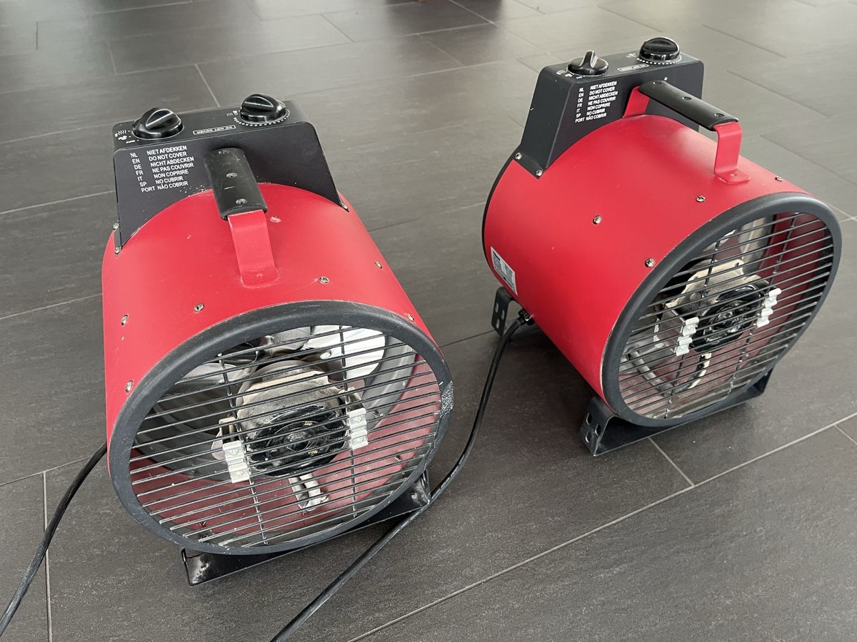 Radiatori: 2x Heizlüfter 3000W – Usato da Fischenthal venduto da andivolley 5