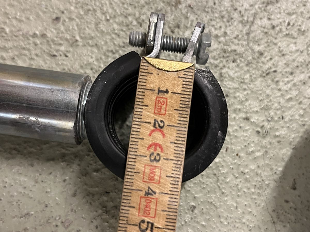 Eisenwaren: 15 Stk. Distanzstücke mit Schellen 19 cm – Gebraucht aus Rüti ZH von Walti0 4