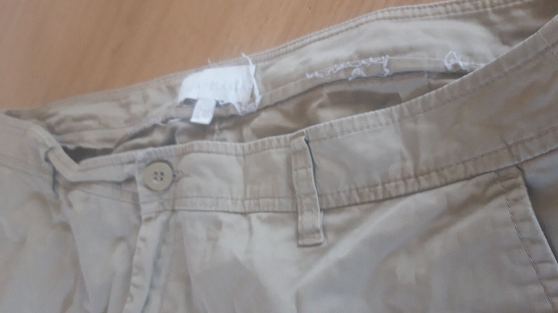 Hosen: Bermudas Grösse 48 – Gebraucht aus wolfertswil von februartag 2
