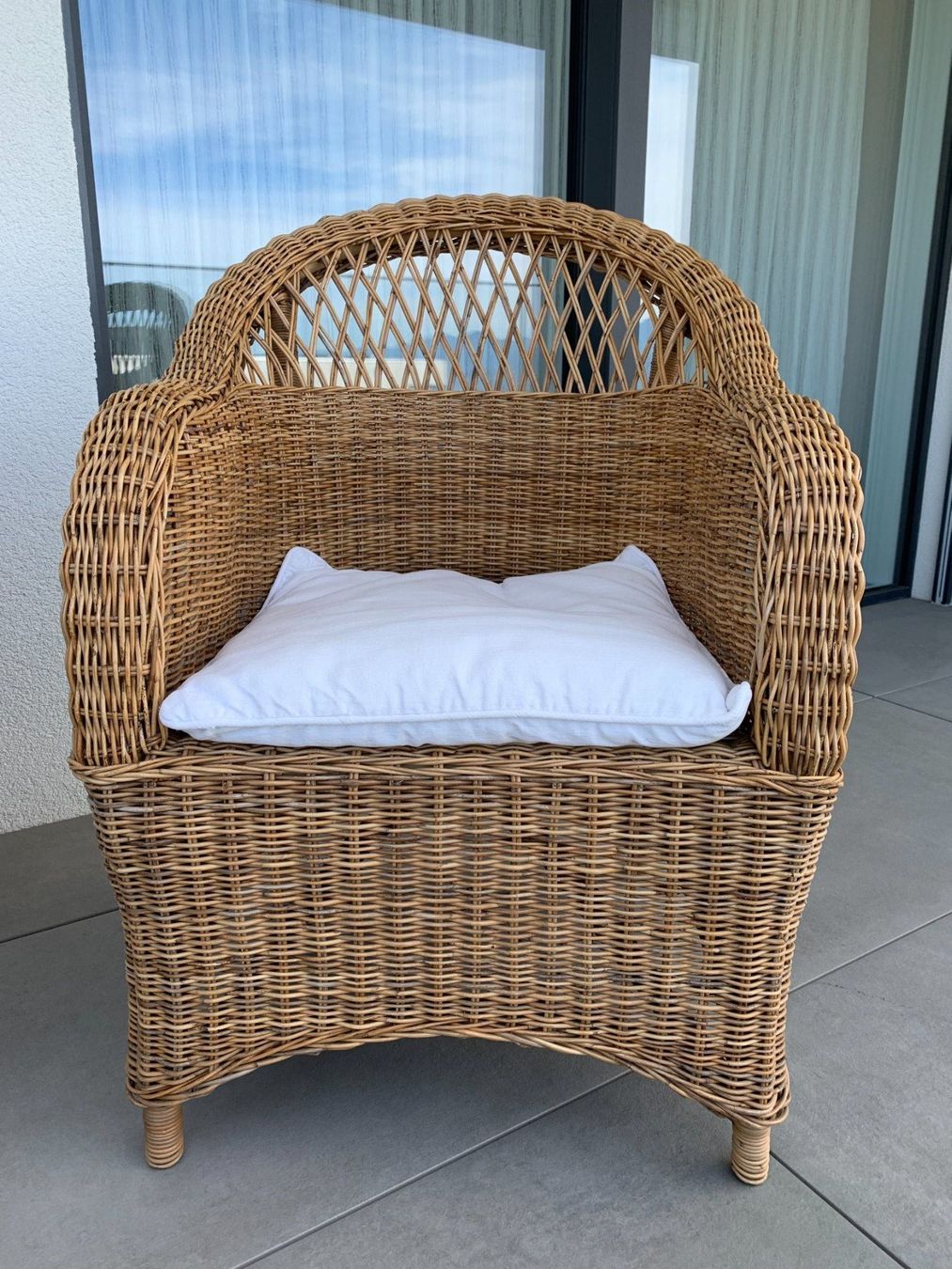 Tischset: Echt Rattan Sitzmöbel mit Tisch – Gebraucht aus Fribourg von  5
