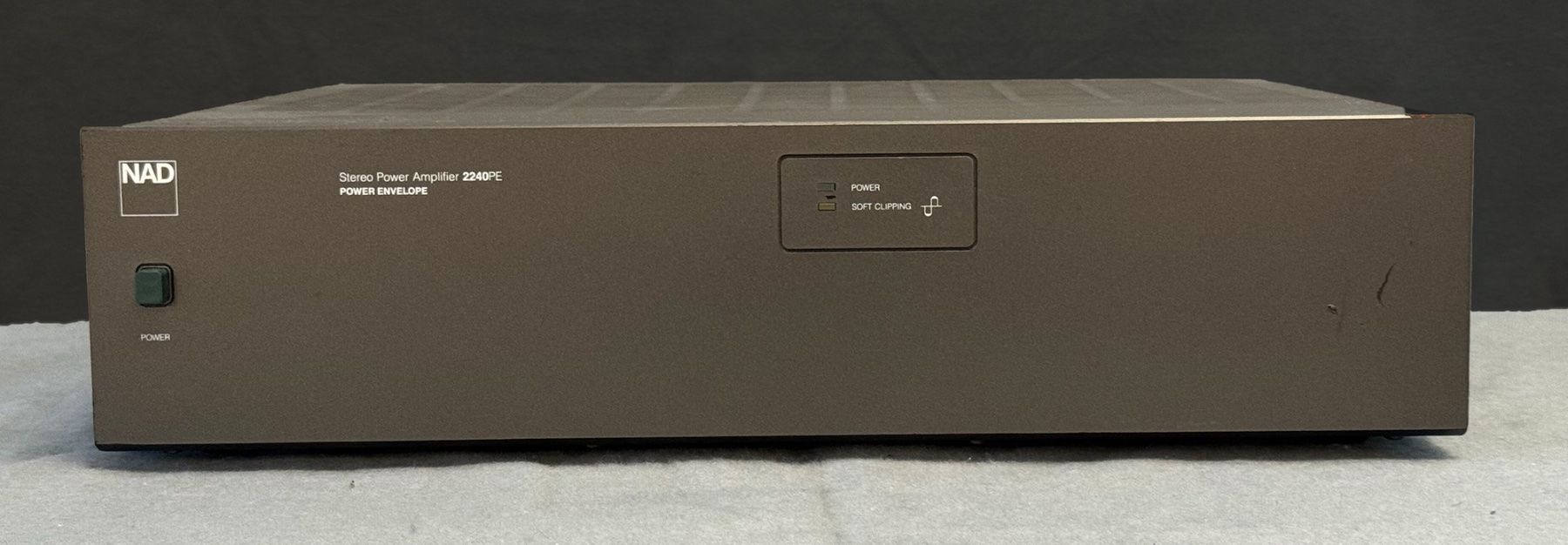 Nad Amplificatori: NAD Power Amp 2240 PE – Usato da Basel venduto da pq355
