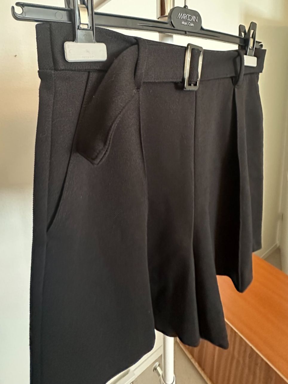 H&M Pantaloni: Shorts von H&M (S) – Usato da Urdorf venduto da ARJN 6