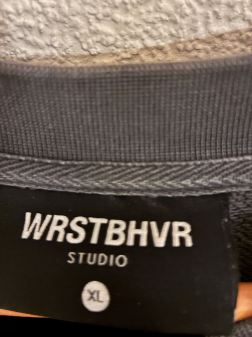 Pullover & Sweatshirts: WRSTBHVR Pullover Gr. Xl – Gebraucht aus Fribourg von waves55 1