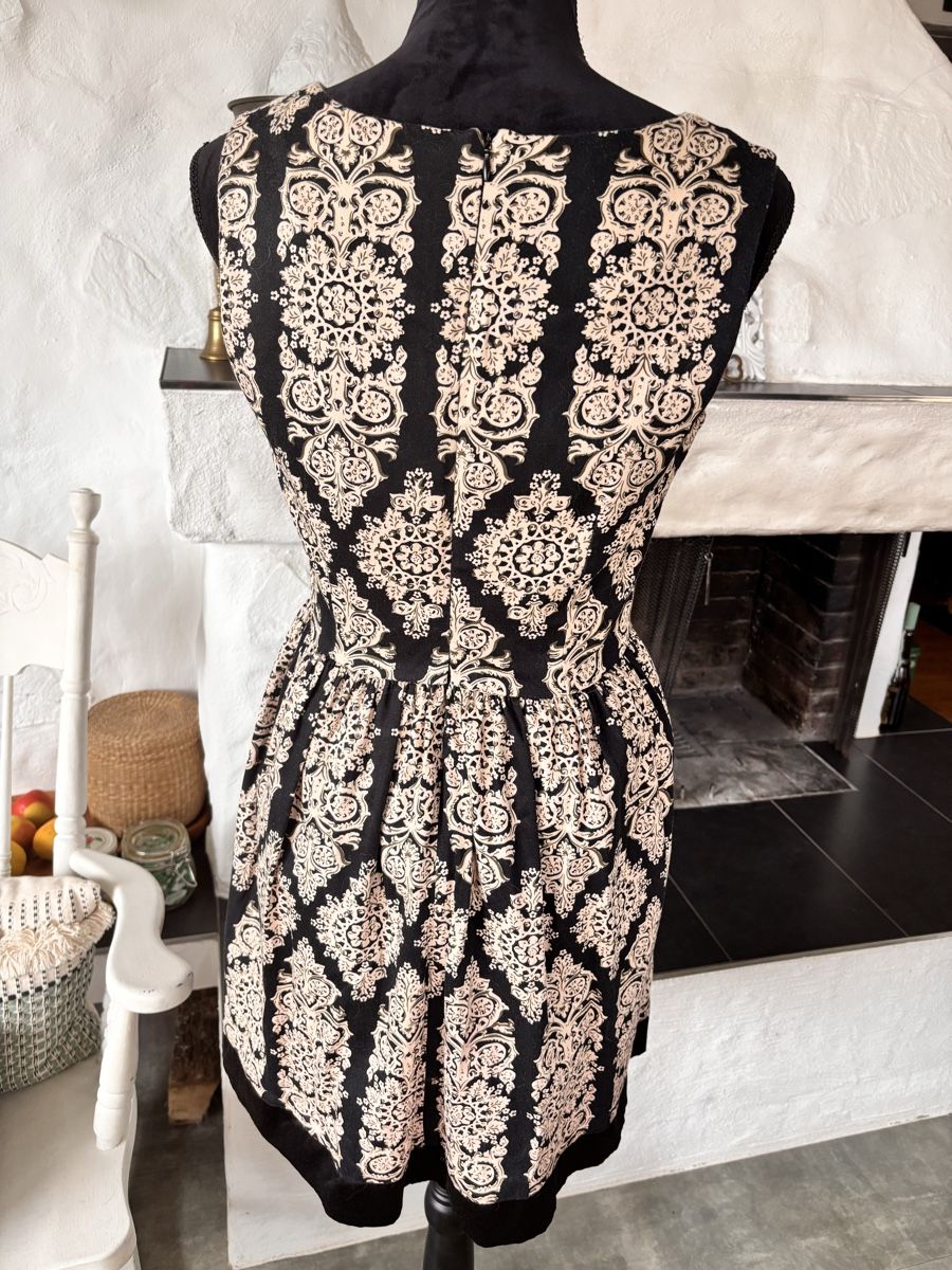 Vestiti: Hübsches gemustertes Kleid S – Usato da Arbon venduto da Langbretterer 1