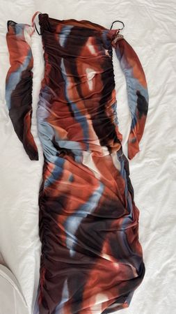 Damen Kleid gerafft gemustert mit langen Ärmeln Grösse S