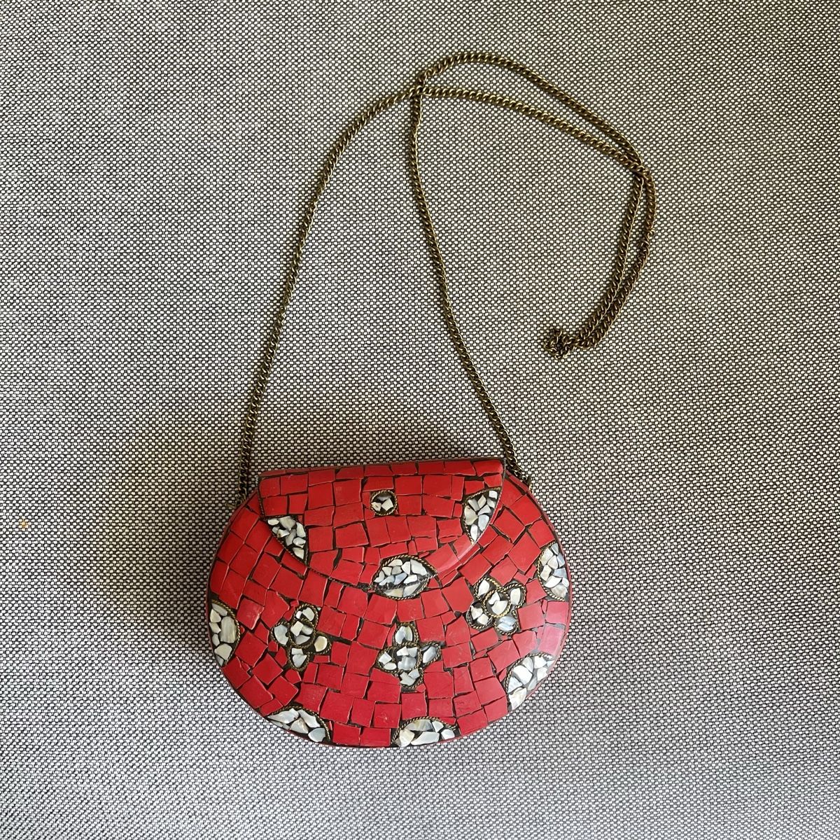 Borse: Rote Mosaik-Tasche mit Kette – Einzigartig – Nuovo (secondo la descrizione) da Bern venduto da dek_7bjd 9