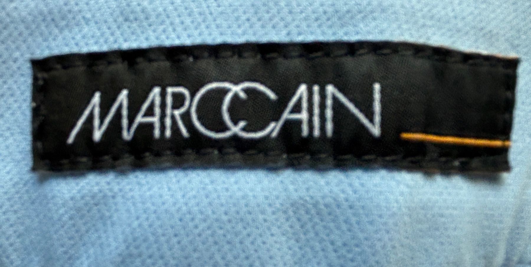 Marc Cain Pantaloni: MARC CAIN Hose, Baumwolle hellblau Logo-Bund - EU 36 – Usato da Bottmingen venduto da Merkur_Basel 5