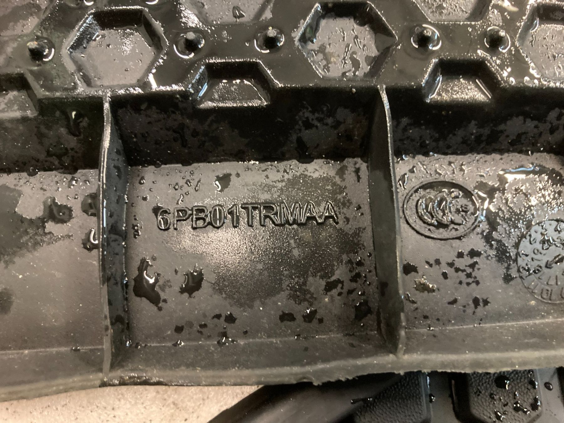 Jeep Teppiche / Matten: 4x Jeep Compass Fussmatten Gummi-Automatten – Gebraucht aus Cham von WB2223 6