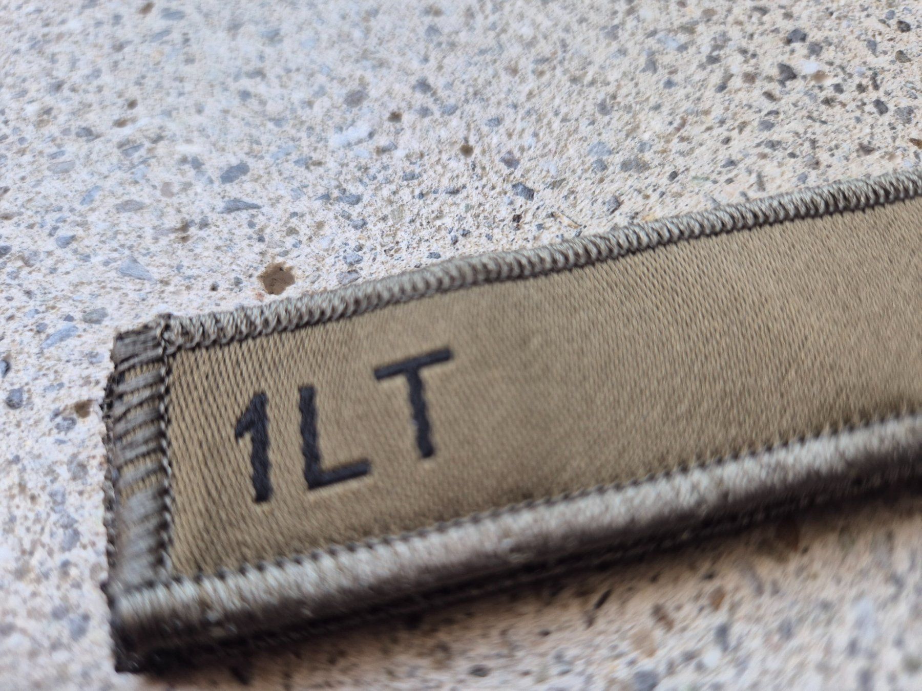 Schweizer Armee Placchette & Badge: *** Gradabzeichen Auslandeinsatz 1 Lt mit klett *** – Nuovo e nell'imballaggio originale da Riedholz venduto da fr_sIruP 1