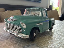 Modèle réduit Chevrolet 3100 Stepside Pick-up vert ERTL 1/18
