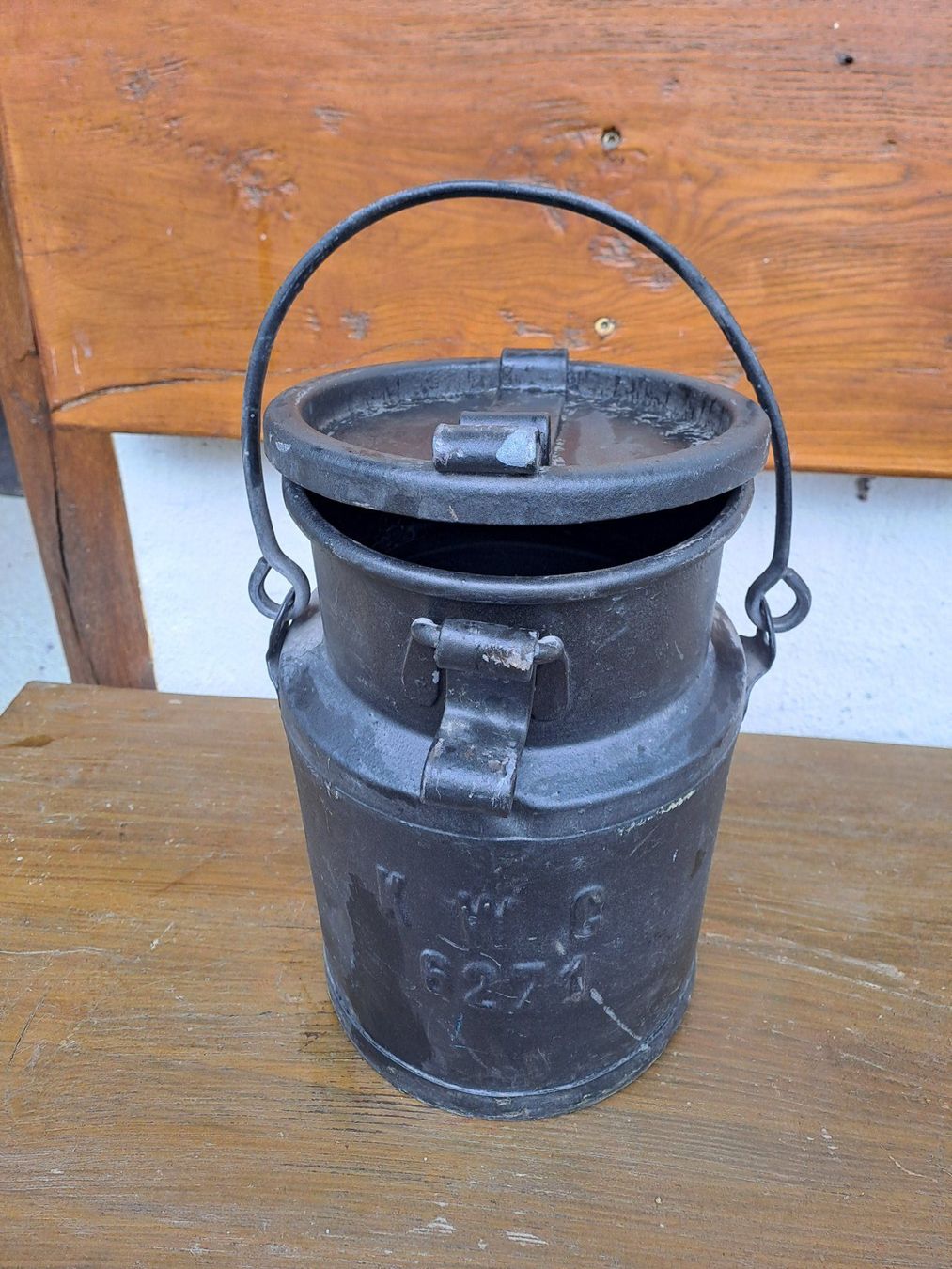 Autres articles pour la maison: Milchkanne Kanne Eisenkübel Eimer – D'occasion à Steinerberg par mat_h2m5