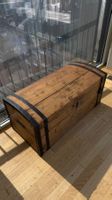 Vintage Holztruhe  massiv & stilvoll