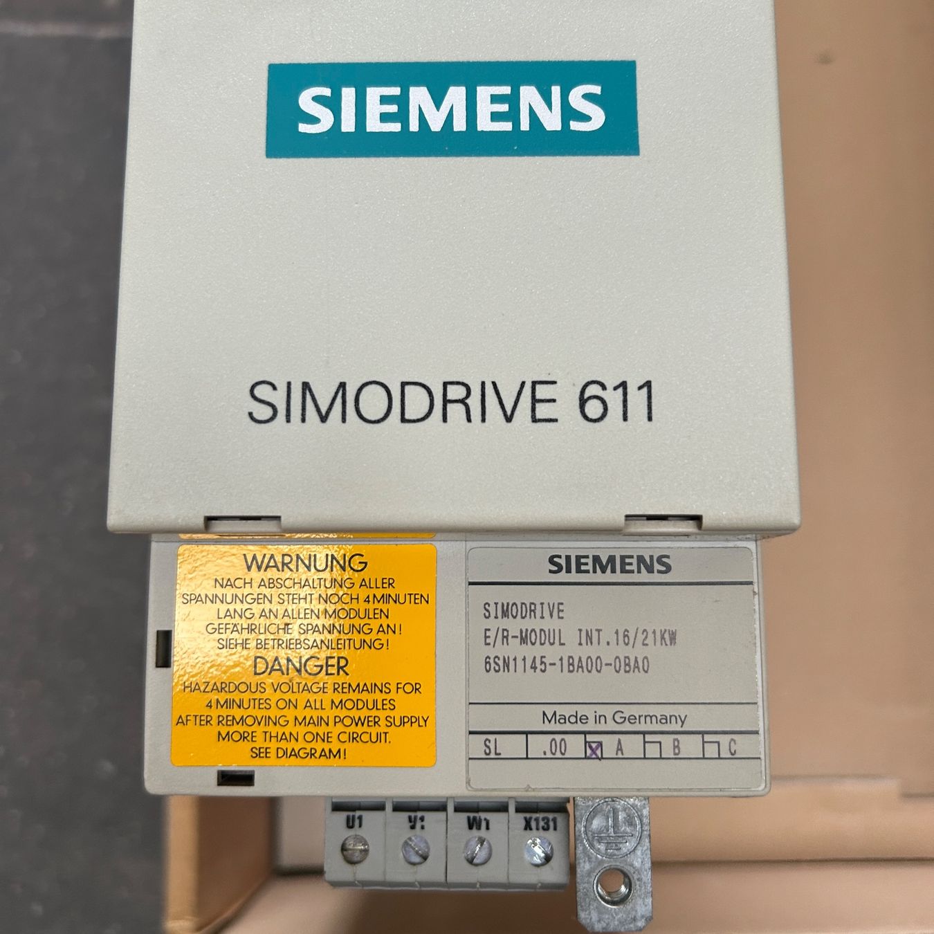 Siemens Componenti elettronici: Siemens Simodrive 611 E/R-Modul Int. 16/21kW – Usato da Untersiggenthal venduto da sinamoll 1