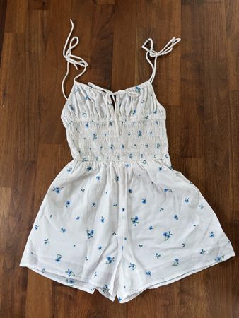 Kurzer Jumpsuit