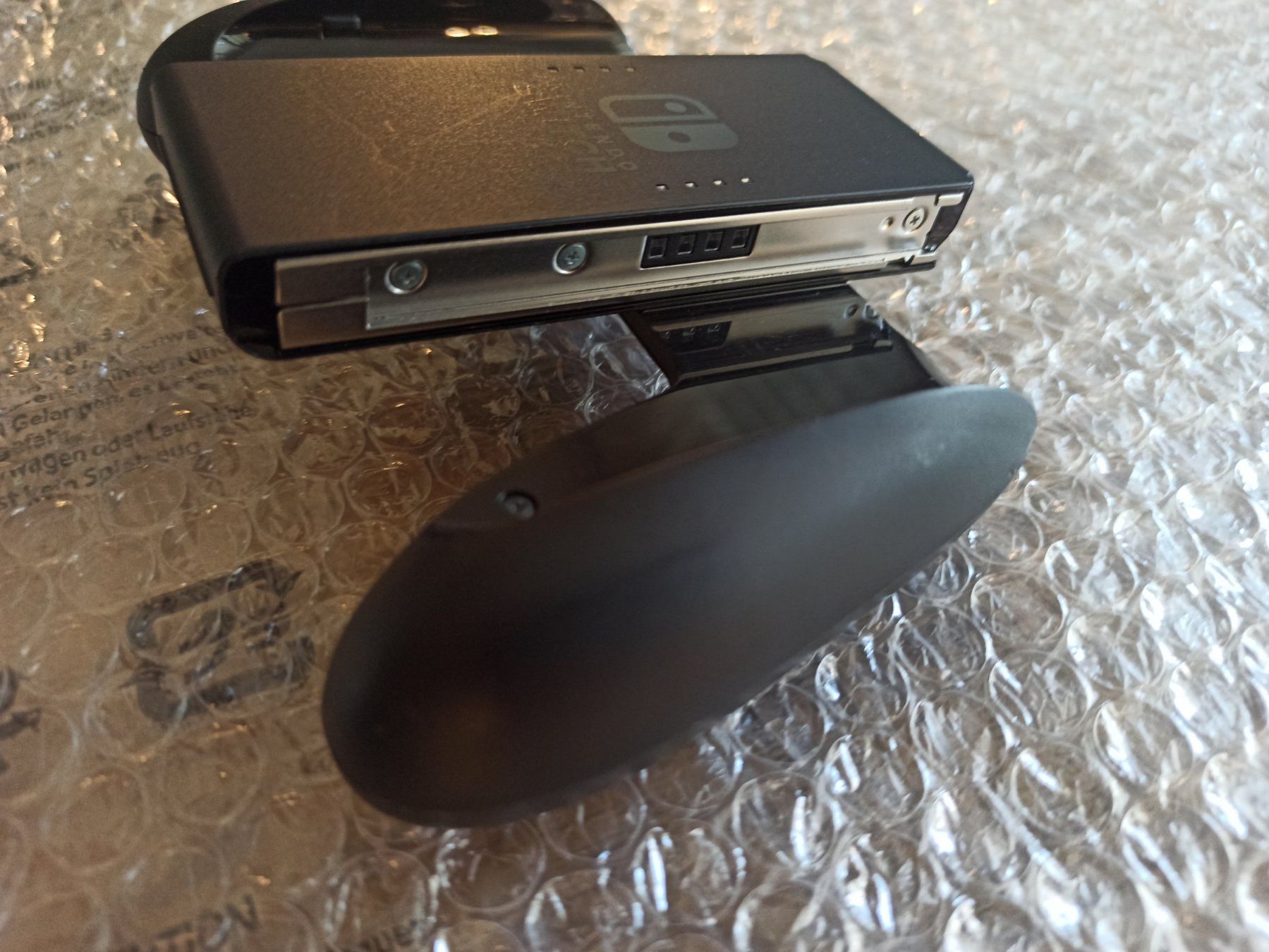 Nintendo Controller: Original Nintendo Switch Joy-Con Grip NSW – Gebraucht aus Oberweningen von mar_87mx 2