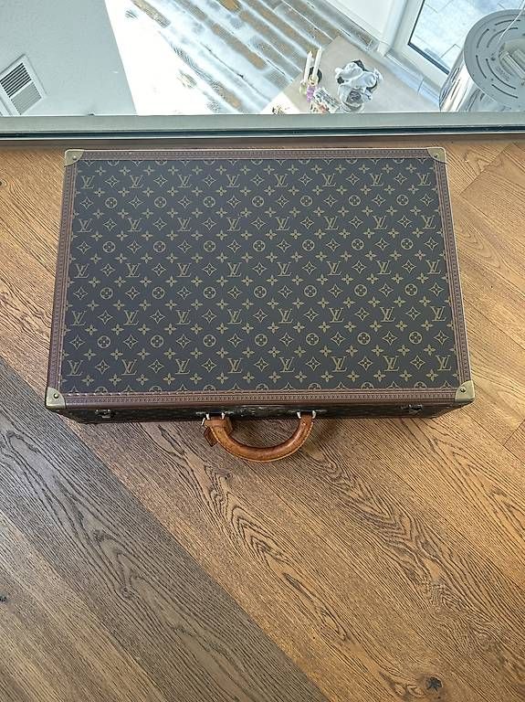 Louis Vuitton Reisekoffer: Louis Vuitton Koffer Bisten 65 – Gebraucht aus Luzern von Mgugli 1
