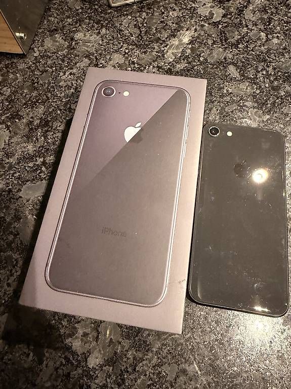 Handys / Smartphones: Iphone 8  – Gebraucht aus Niedergösgen von eng_5xhs