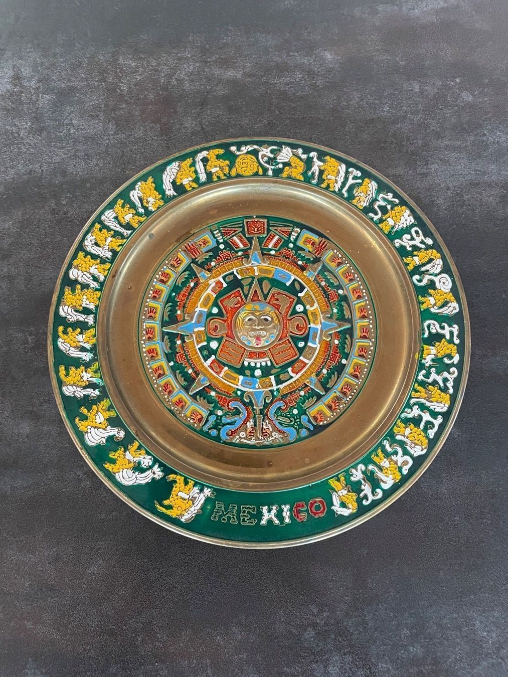 Servierplatten: Ancien Plat en Laiton Mexico – Gebraucht aus Vallamand von Bricbracbroc82 1
