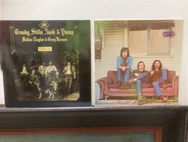 Crosby, Stills, Nash & Young - 2 Lp's = 1 Preis