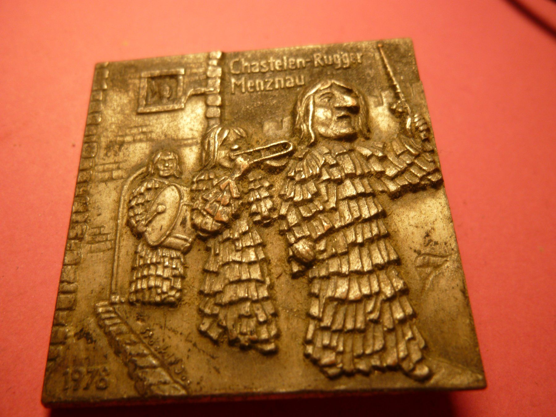 Placchette & Badge: MENZNAU 1978 SILBER – Usato da Ried (Muotathal) venduto da Mandarin02