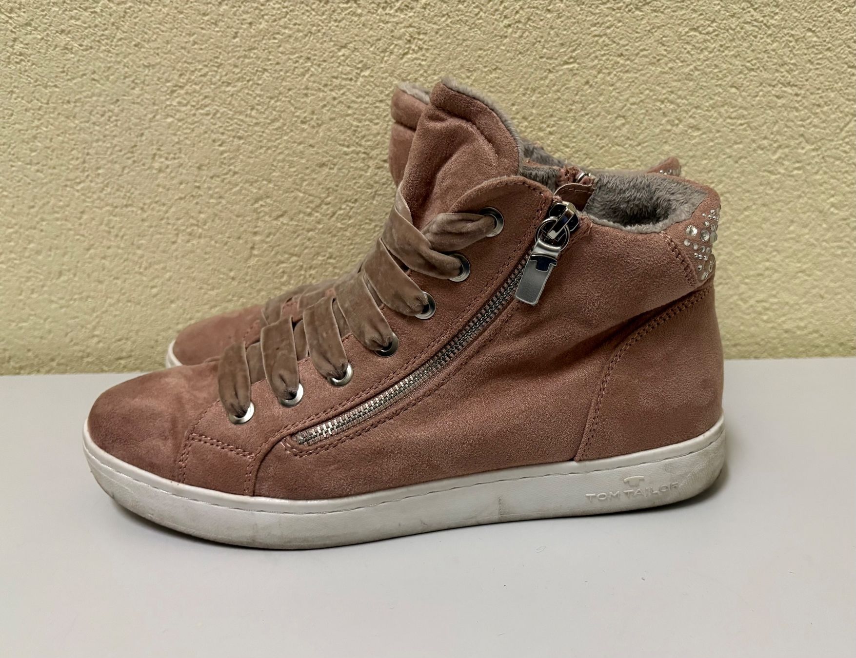 Tom Tailor Scarpe da donna: Schuhe / Wintersneaker Gr.41 – Usato da Basel venduto da tif_m2h6