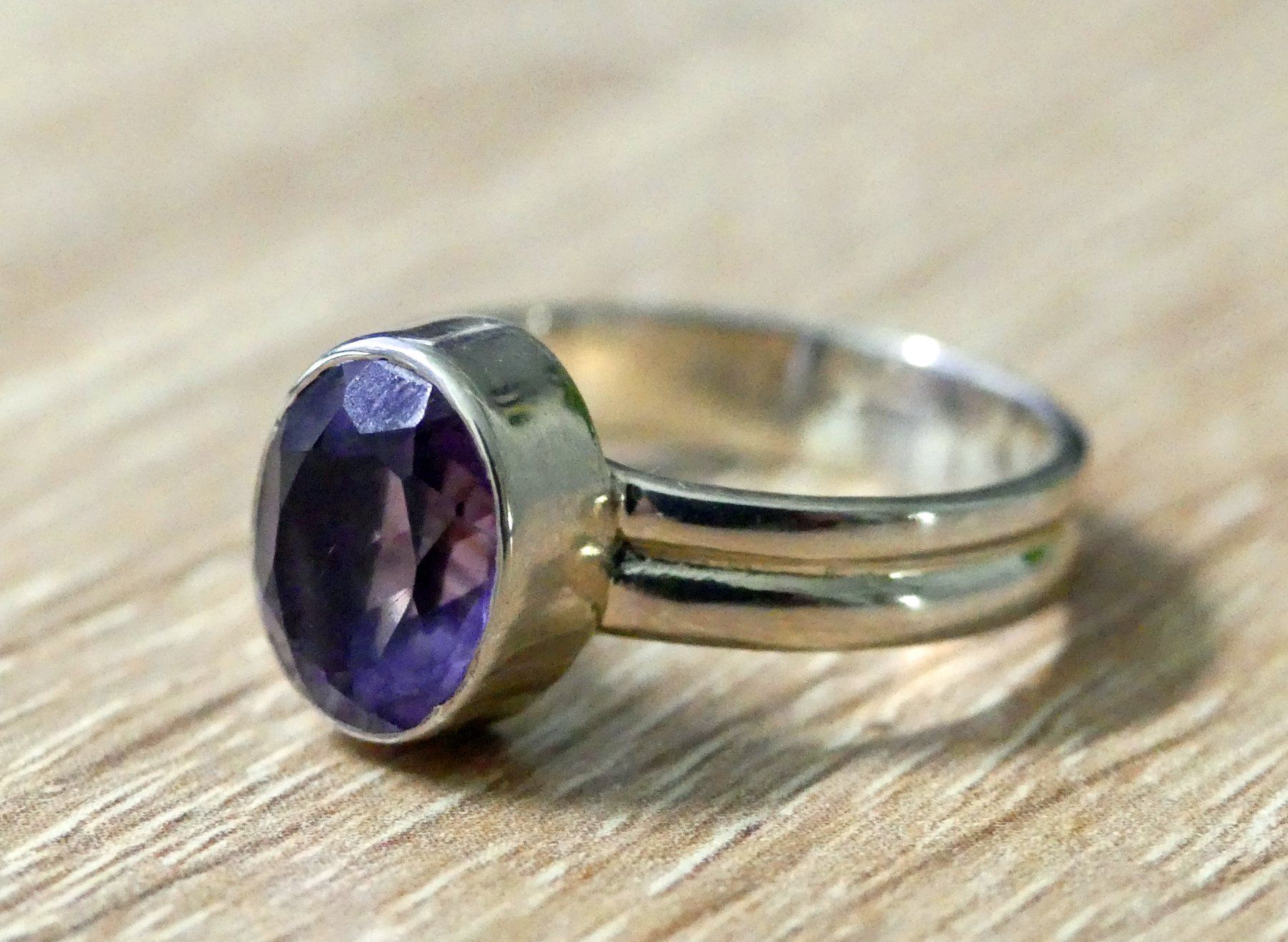 Ringe: Schöner 925 Silber Ring mit facettiertem Amethyst – Neu und originalverpackt aus Matten b. Interlaken von kero71 5