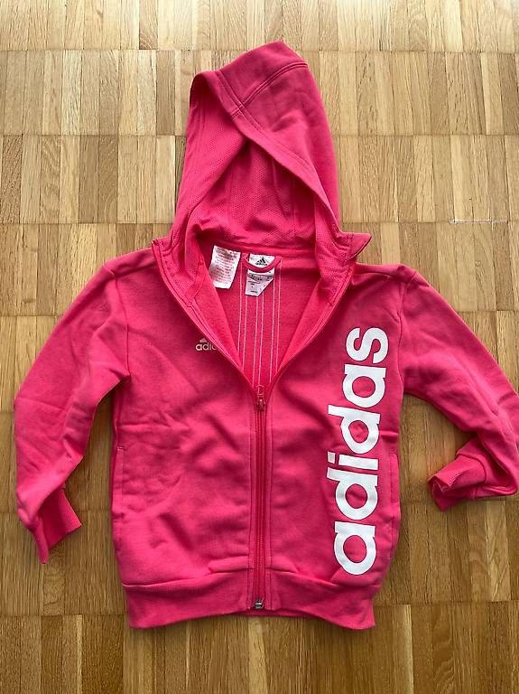 Adidas Jacken & Mäntel: Adidas Sweat Kaputzen Jäckli Gr.116 – Neu (gemäss Beschreibung) aus St. Gallen von Bhallo01