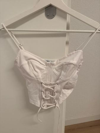 Stradivarius Top, weiss, Grösse S - Perfekt für den Sommer!