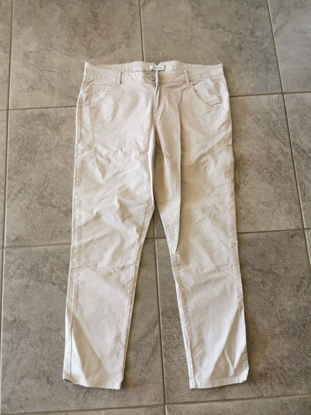Pantaloni: Lange Leichte Hose Damen – Usato da Grosswangen venduto da Weidhof6