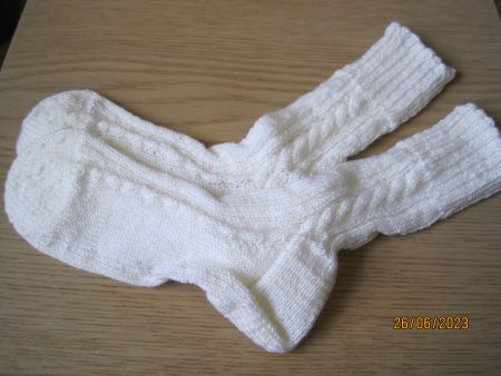 Gestrickte Damen oder Herrensocken  Grösse  40/ 41/42   NEU