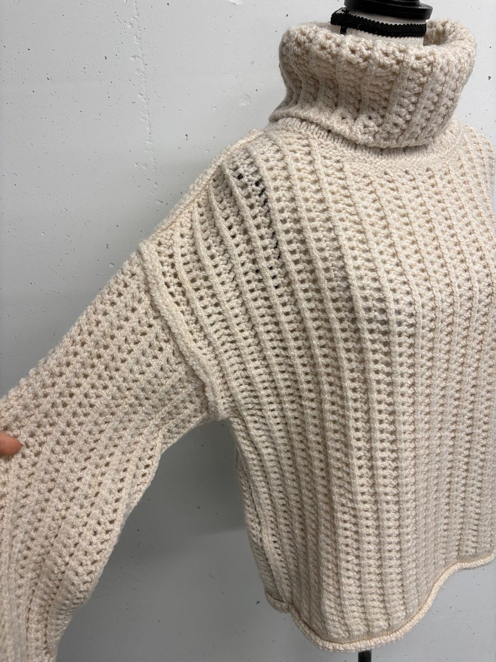 Mango Pullover & Sweatshirts: Mango Grobstrick Pullover Rollkragen Gr. S oversize beige – Neu (gemäss Beschreibung) aus Regensdorf von sec_l5cr 2