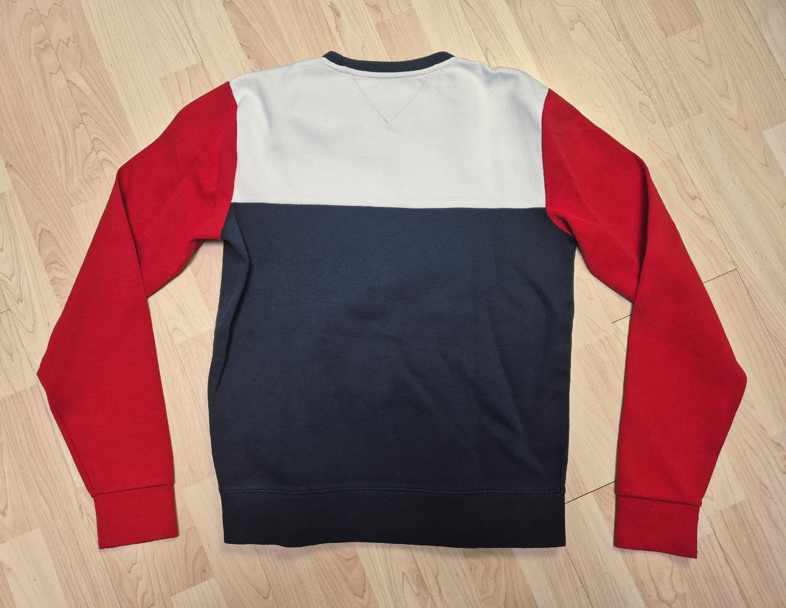 Tommy Hilfiger Maglioni & Felpe: Tommy Hilfiger Herren Pullover Grösse XL – Nuovo (secondo la descrizione) da St. Gallen venduto da CaliSunshine 1