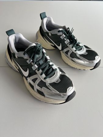Nike V2K Run "Vintage Green/White/Obsidian" Sneakers 42.5