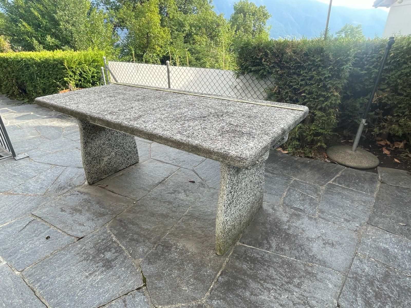 Tavoli: Granittisch – Usato da Wetzikon ZH venduto da robert.kaelin