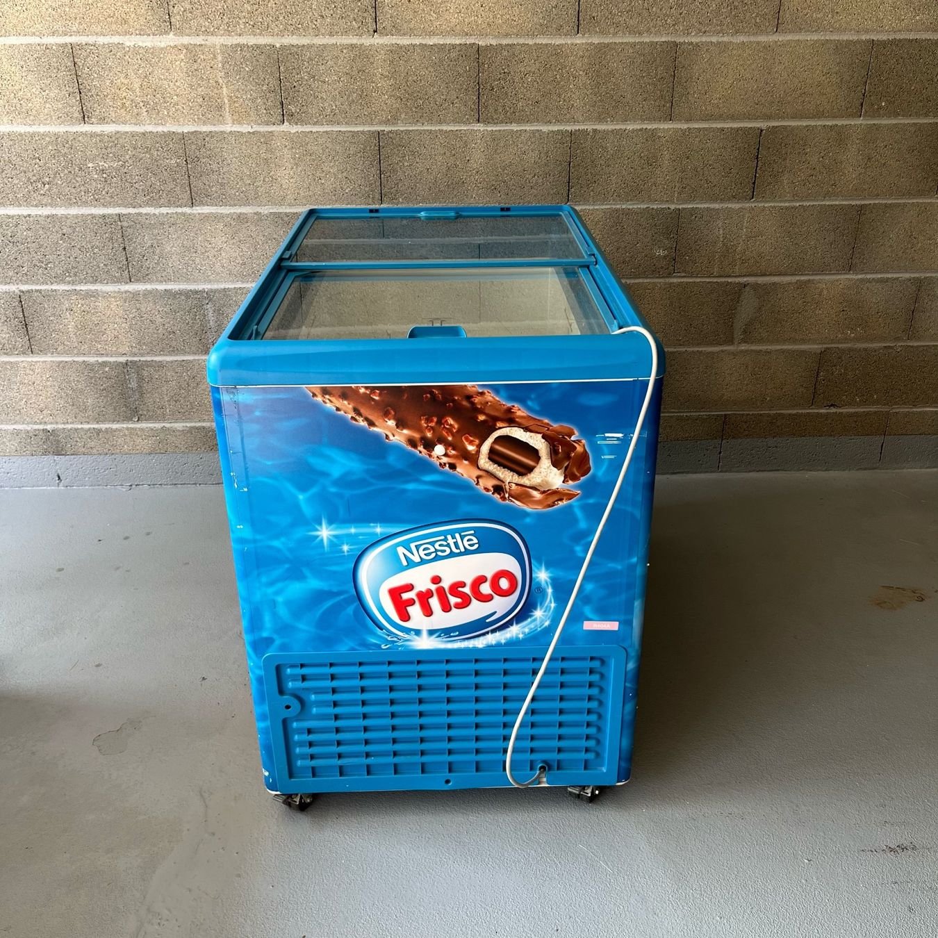 Congelatori: Congelateur à glace Frisco – Usato da La Tour-de-Peilz venduto da sansan_19 1