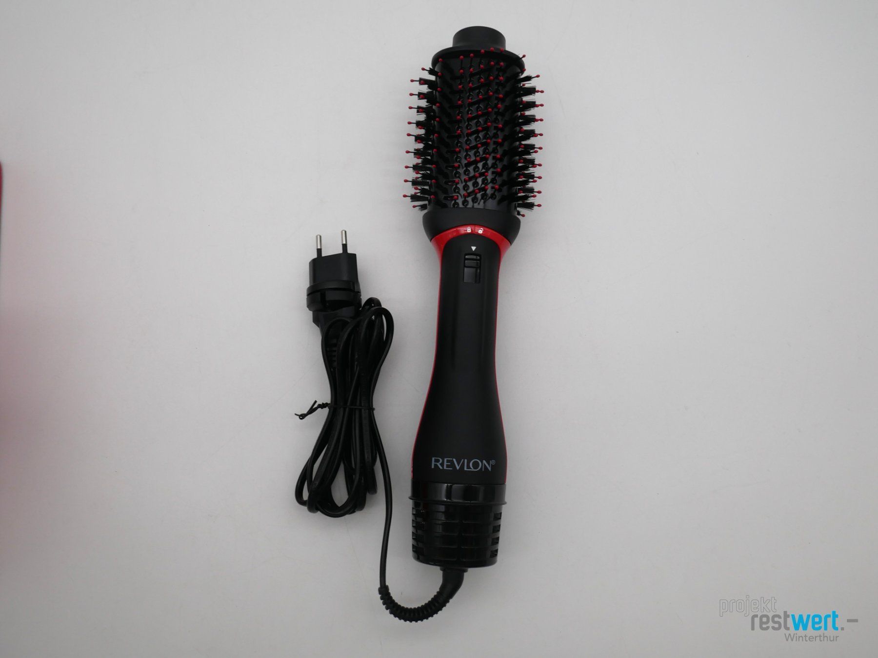 Sonstiges für Haushalt & Wohnen: REVLON One-Step Volumizer Plus – Neu (gemäss Beschreibung) aus Winterthur von Restwert_Winterthur 2