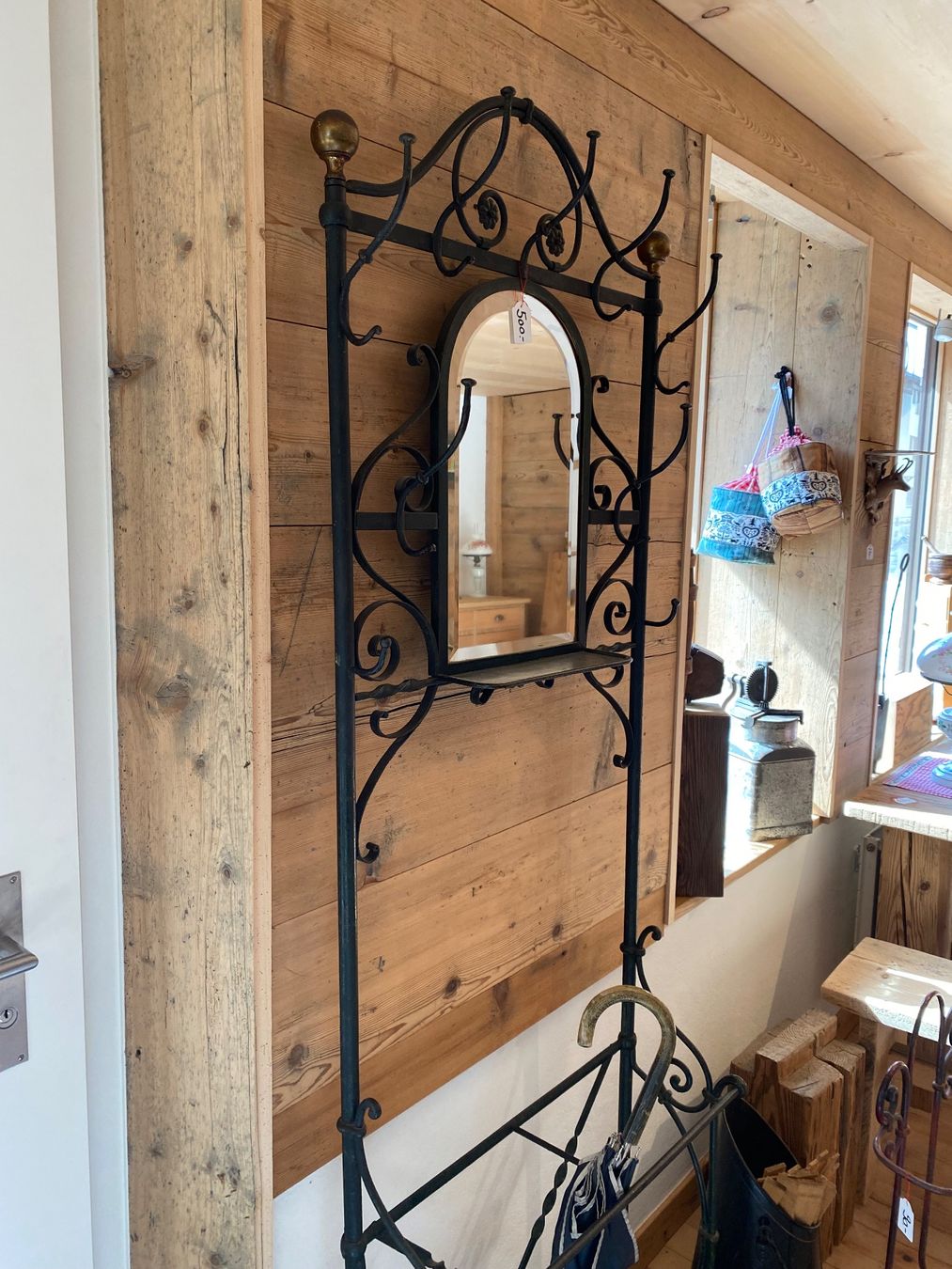 Guardaroba: Garderobe – Usato da Lenk im Simmental venduto da gwustu 2