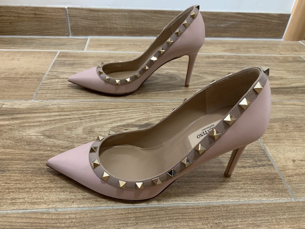 escarpins rockstud valentino