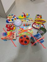 Diverse Spielsachen + Garderobenhaken
