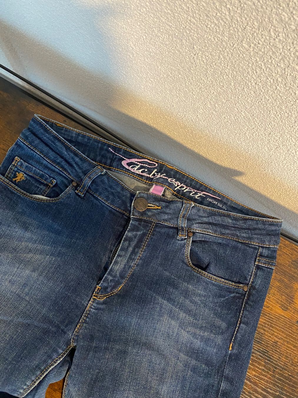 Esprit Jeans: 3 Jeans von esprit🥳 – Usato da Teufen AR venduto da Memilu 1