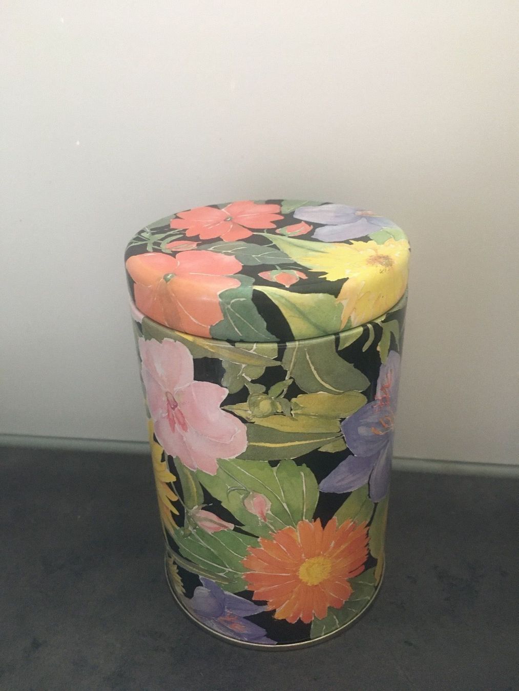 Dosen: Vintage Designer Blechbüchse – Gebraucht aus Baden von swiss-alps 2