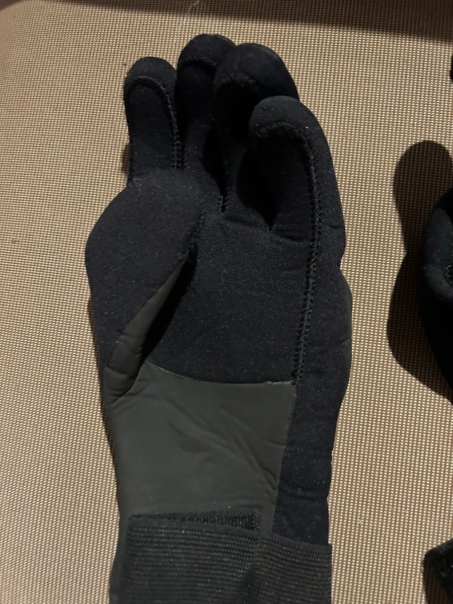 Guanti & manicotti: Warme Neopren Handschuhe Grösse M – Usato da Grenchen venduto da GaG_85 1
