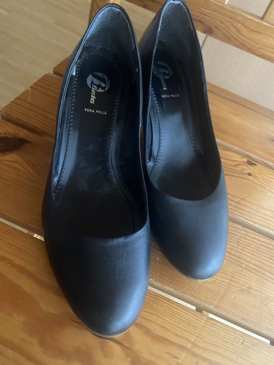 Scarpe da donna: Bata Leder Pump Grösse 40 – Usato da St Gallen venduto da Berta343